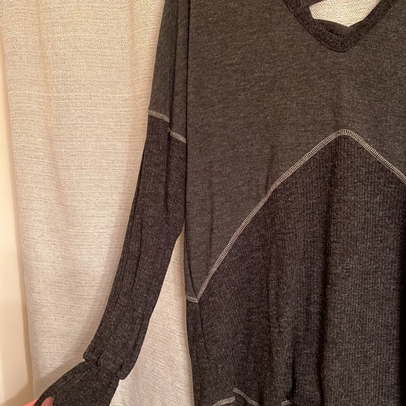 Gray Long Sleeve Tunic - Picture 2 of 5